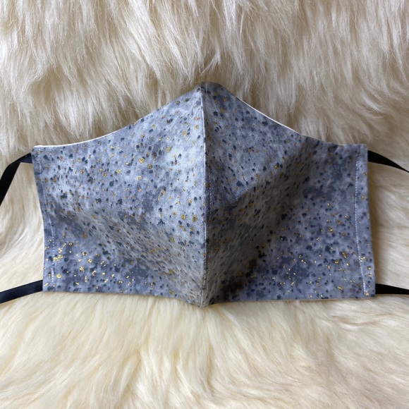 ❤️ Set of Two Hand Made Face Masks ❤️ - Picture 3 of 5